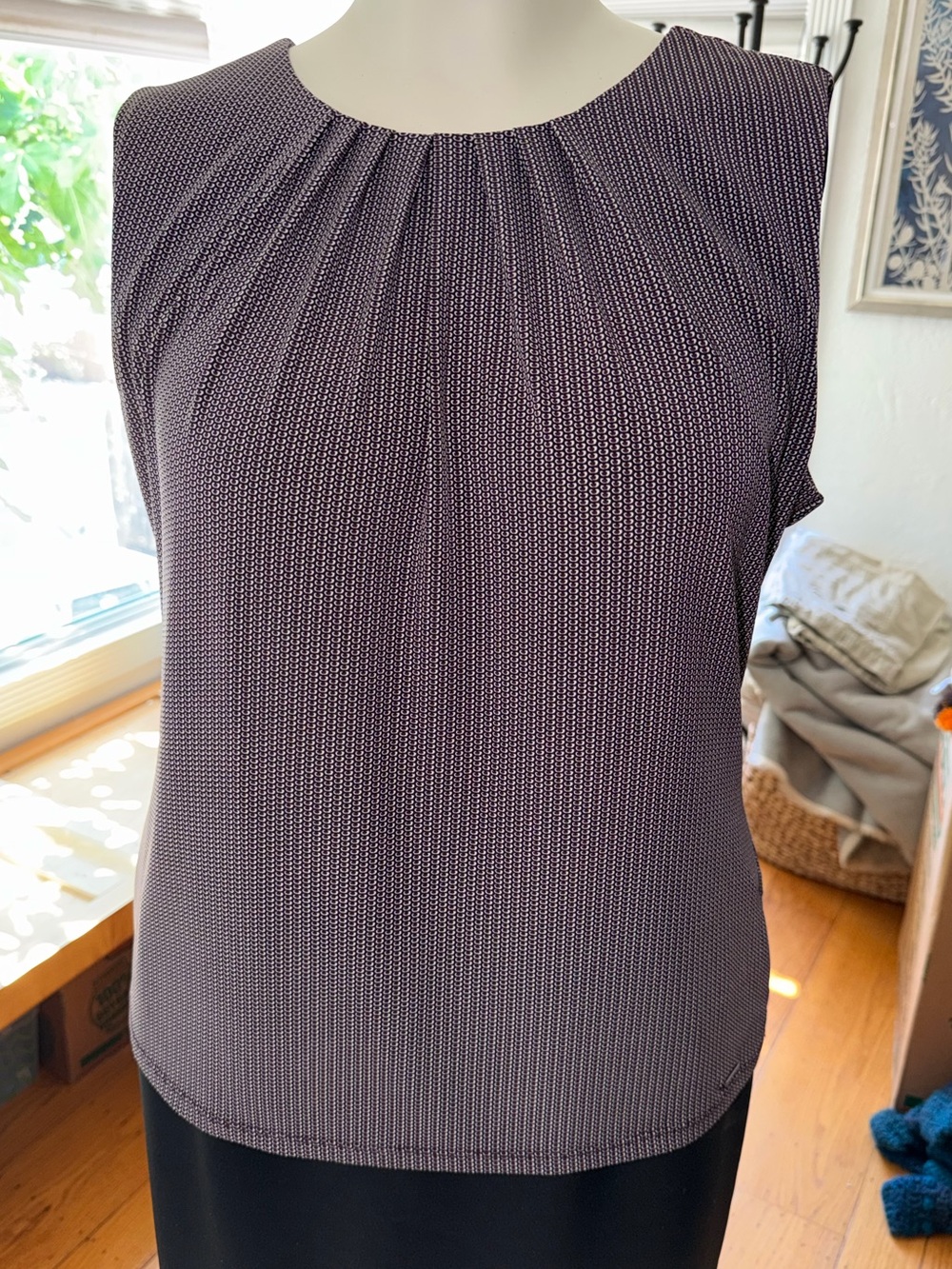Calvin Klein Sleeveless Pleated Neck Blouse sz XL